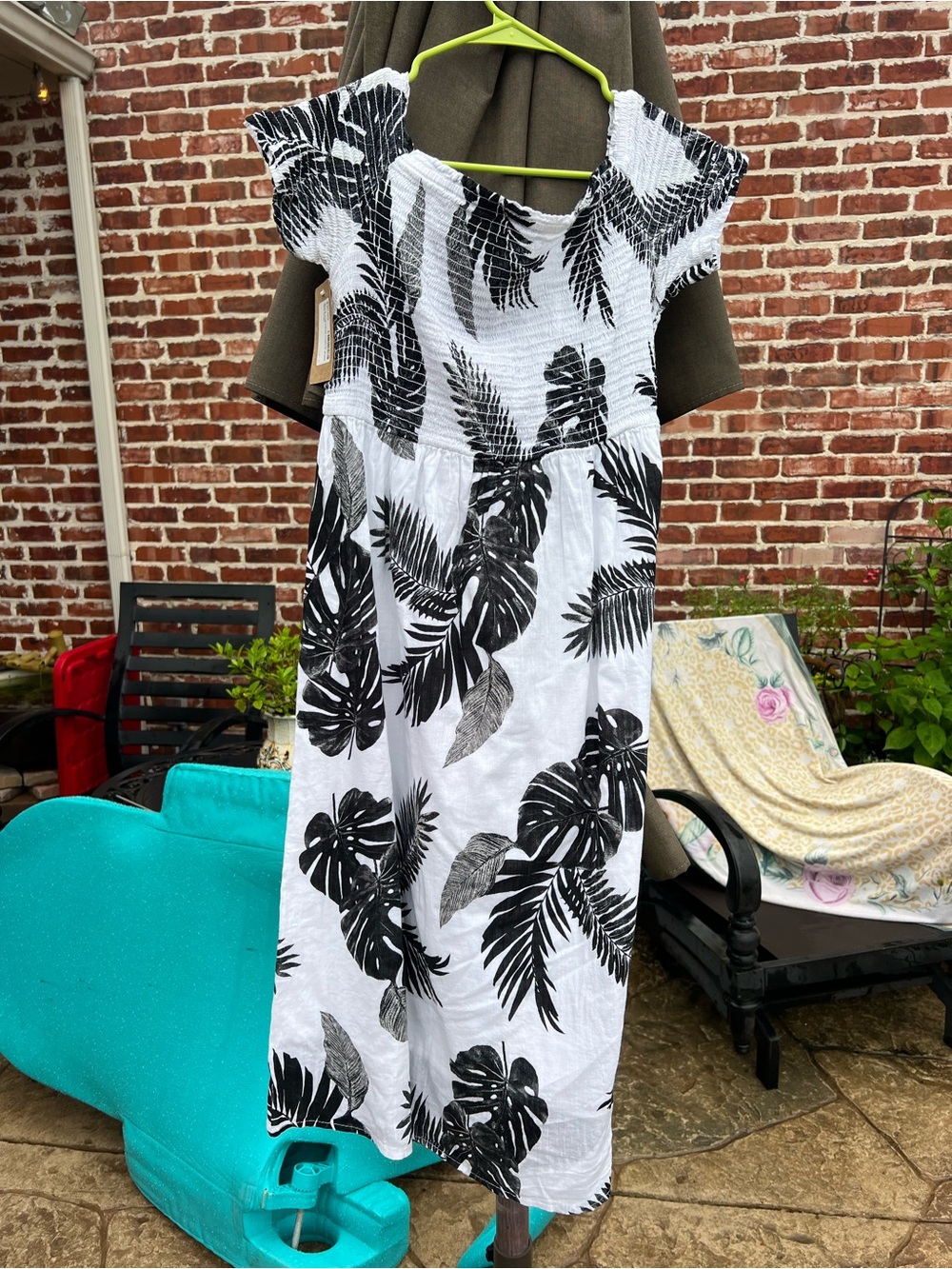 Old Navy Black & White Tropical Leaf Midi Dress